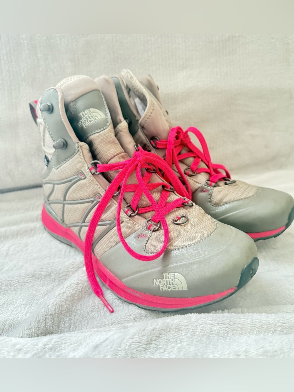 The North Face Hydroseal Primaloft Hiking Boots Womens 10 Gray Pink